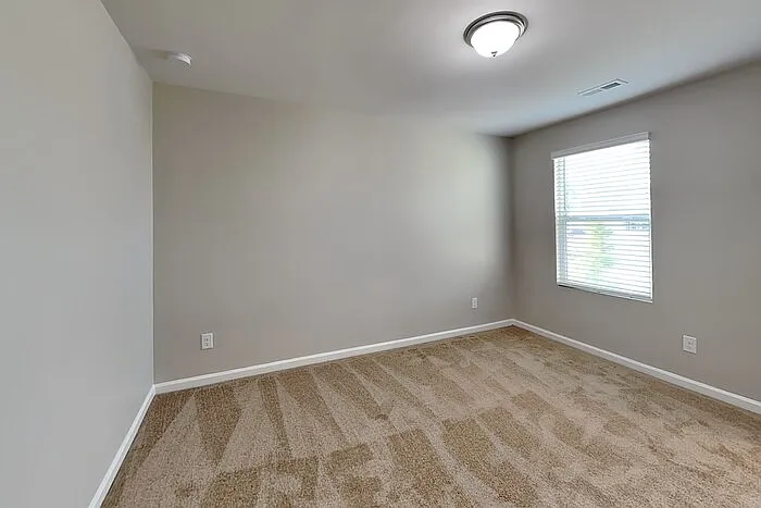 1045 Cloverdale Ct — Photo 12