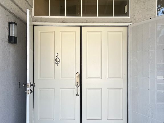 Double door entry