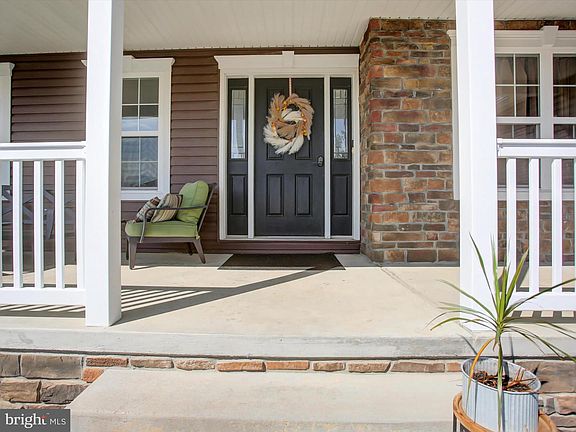 4th image of 1299 Divinity Dr