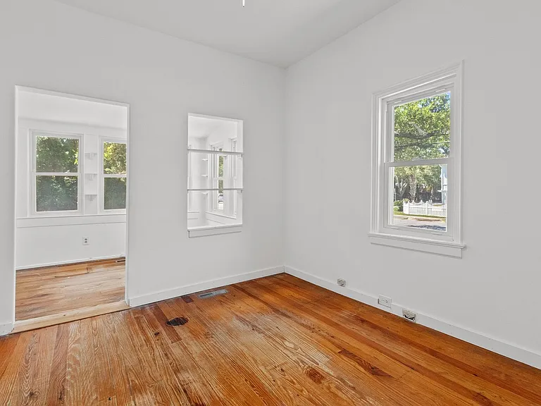 2250 Myrtle Ave — Photo 19