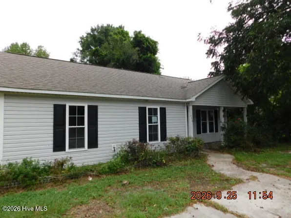 406 Seventh Street, Maysville, NC 28555