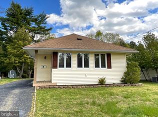 50 Parisian Dr, Toms River, NJ 08753