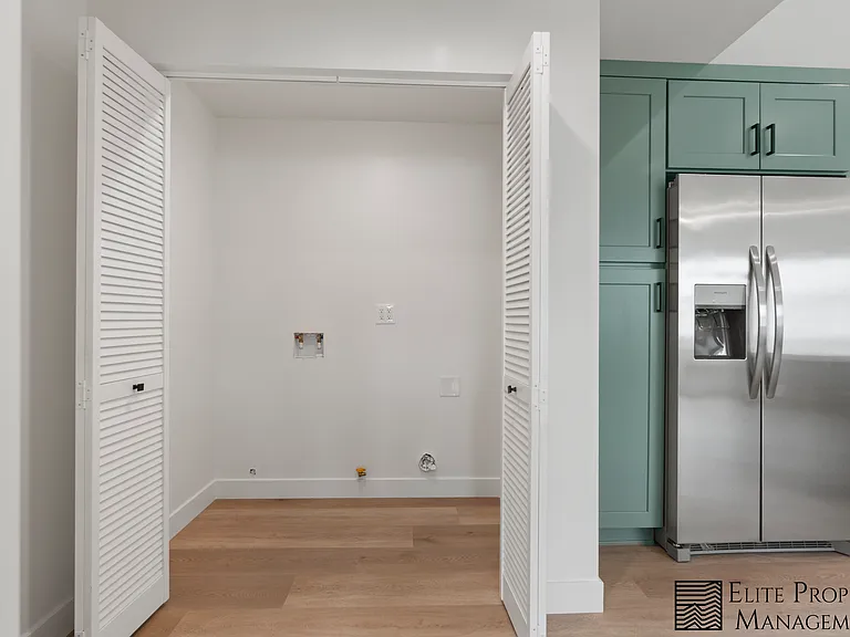 6418 Paramount Blvd #1/2 — Photo 16