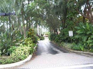 10975 SW 75th St #N/A, Miami, FL 33173