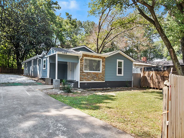 1135 Hillcrest Dr SE — Photo 34