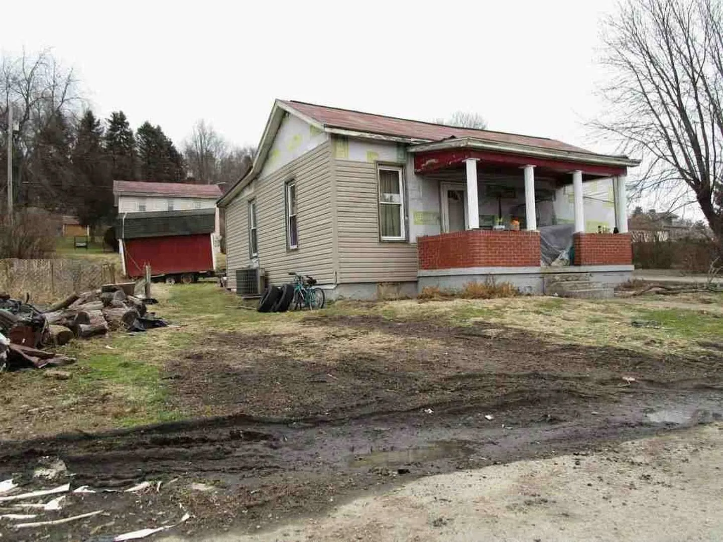 800 N Railroad St photo 1