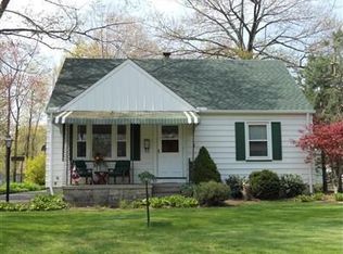 6438 Fernhurst Ave, Parma Heights, OH 44130
