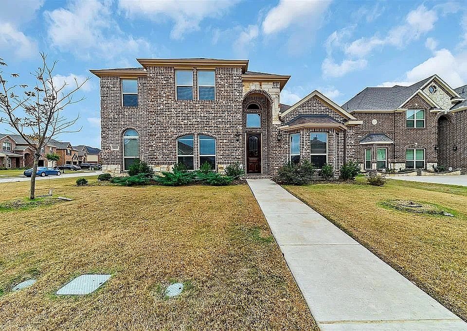 1st image of 2819 Sendero