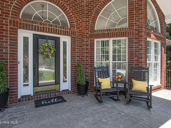 4th image of 31 Juniper Creek Boulevard