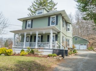 87 Oak Rd, Boonton, NJ 07005