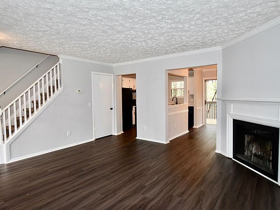 3rd image of 2611 Queen Anne Ct