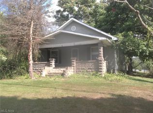 1532 State Route 39 NE, New Philadelphia, OH