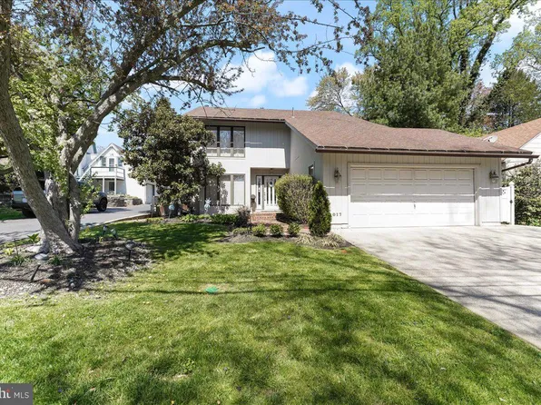 1017 Woodside Ave, Secane, PA 19018