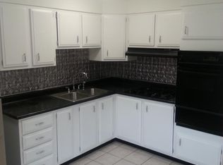 3946 Sims Ave, Saint Ann, MO 63074