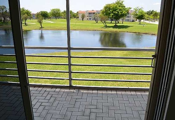 4th image of 9020 Sunrise Lakes Blvd APT 208