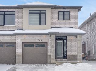 2349 Goldhawk Dr, Ottawa, ON K2S2X6