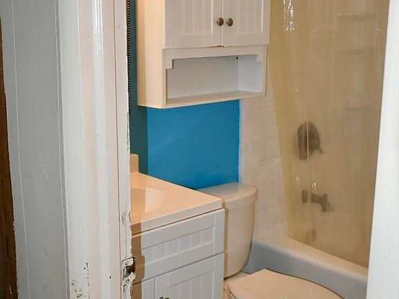 4th image of 2306 Wharton Ave