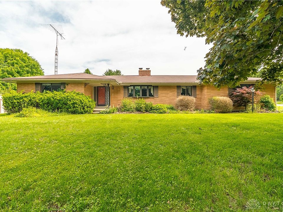 1st image of 2830 Joy Dr