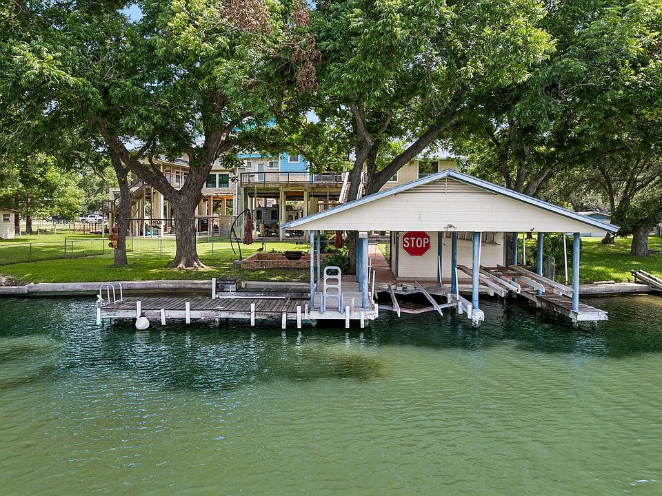 1st image of 160 Lakeside Drive