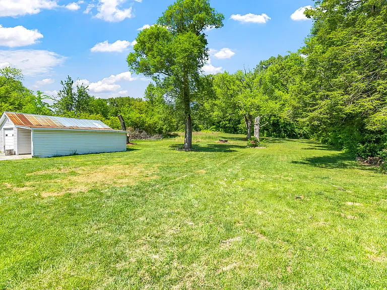 5700 Ridgefield Rd — Photo 32