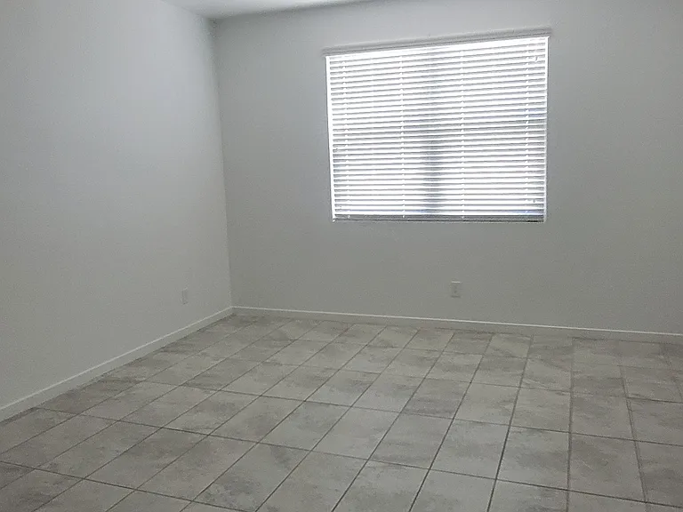 9817 W Southgate Ave — Photo 31