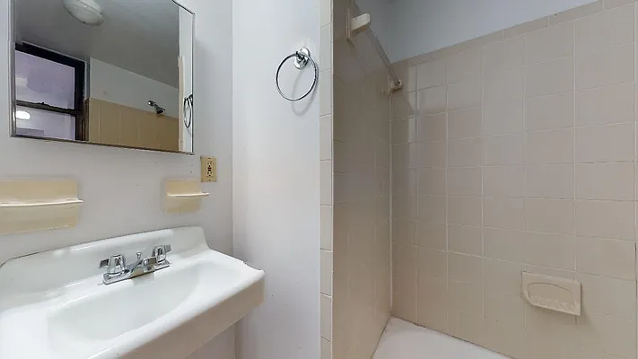 Rented by Bond New York | media 6