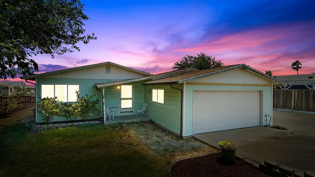 231 Driftwood Dr photo 1