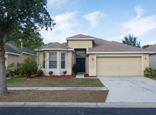 5031 Clover Mist Dr, Apollo Beach, FL 33572