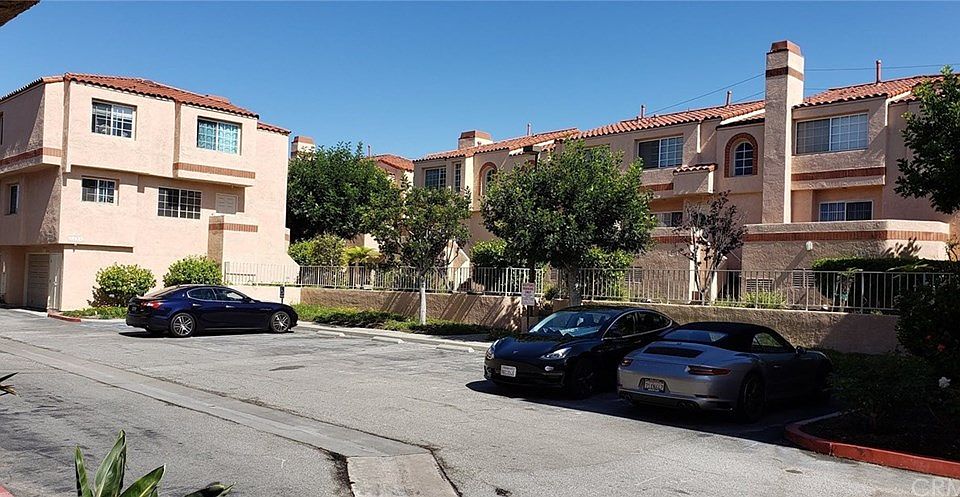 1st image of 3101 Plaza Del Amo Unit 26