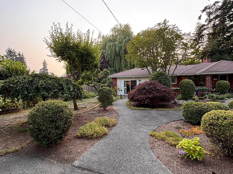 84th Ave W — Photo 14