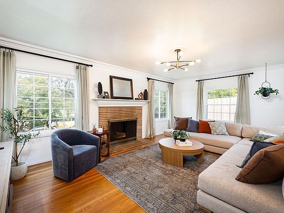 3rd image of 8845 Greenview Pl