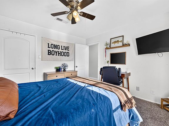 5th image of 4730 W Dengar Ave