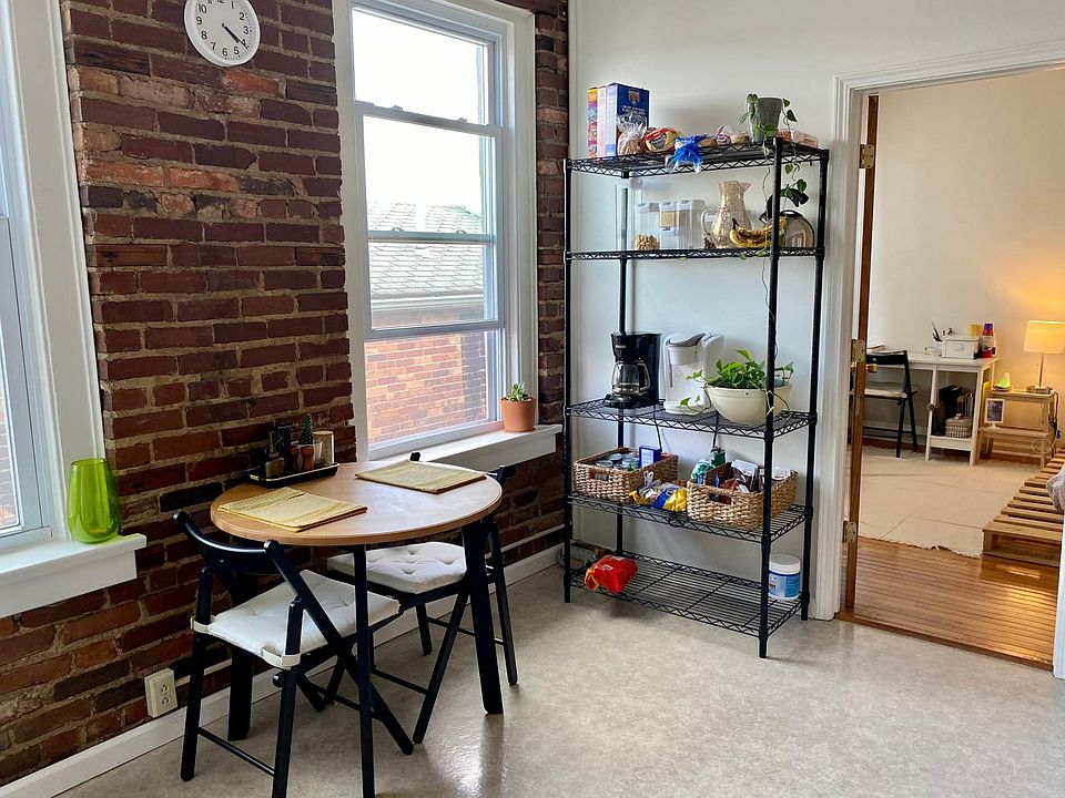 1st image of 101 E Harrison St APT 10