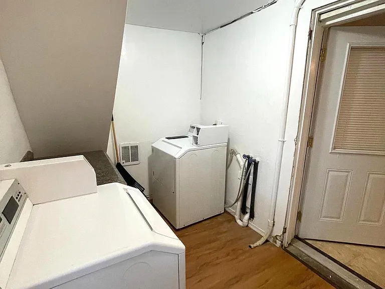 277 S Potomac St #3 — Photo 5