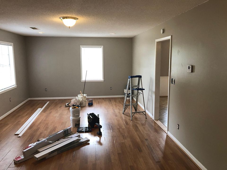 1st image of 1079 Haywood Dr