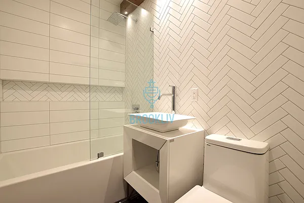 Rented by null | media 23