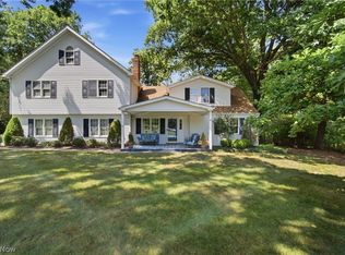 6963 Crestview Dr, Brecksville, OH 44141