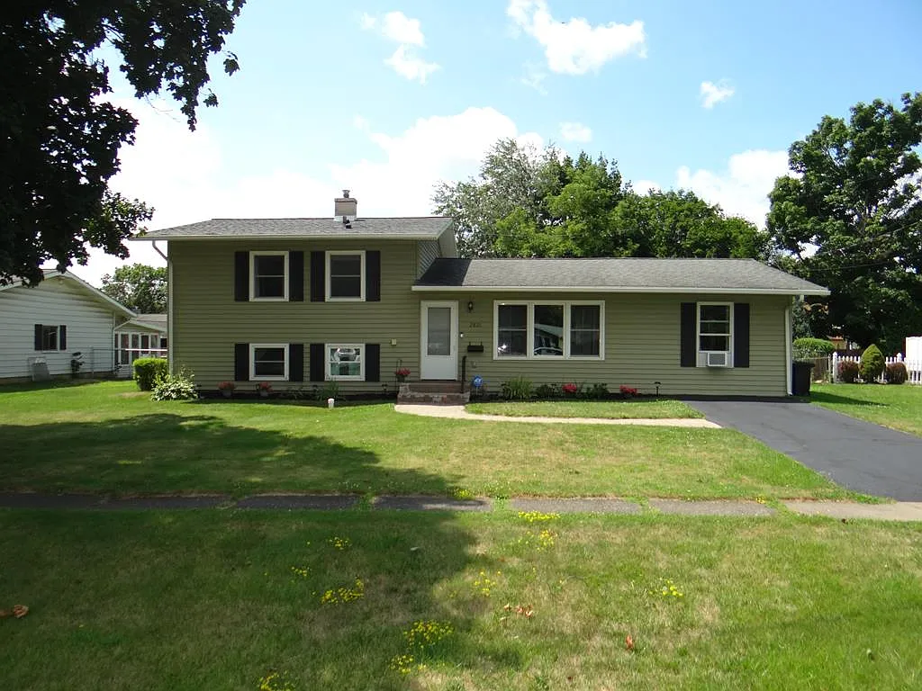 2821 Westinghouse Rd photo 1