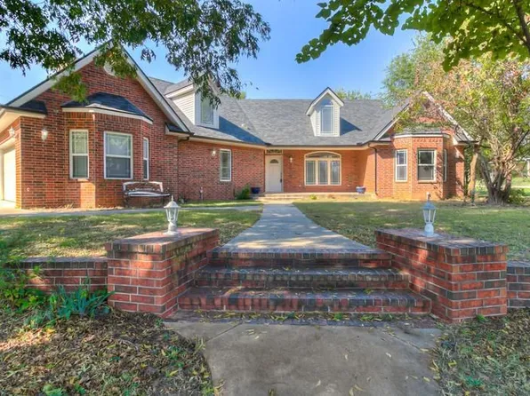 1051 SW 4th St, Jones, OK 73049