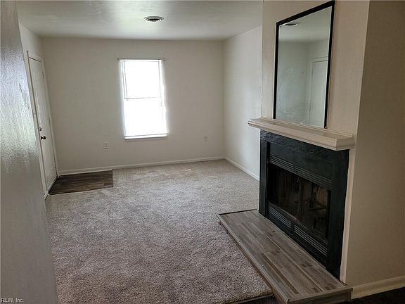 3rd image of 9511 Chesapeake St APT B