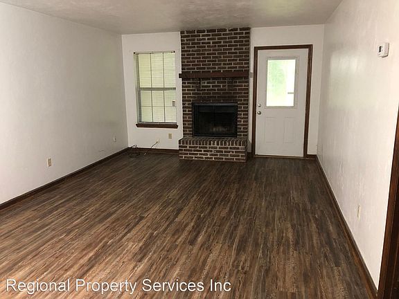 3rd image of 2927 Woodrich Dr #11373582