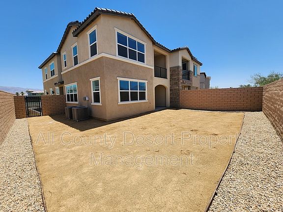 3rd image of 43141 Passagio Lago Way