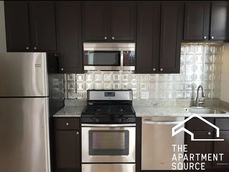 1659 S Throop St #2W — Photo 2