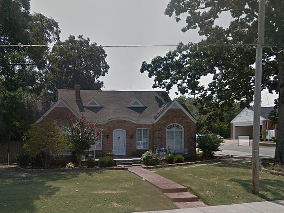4th image of 501 E Race Ave