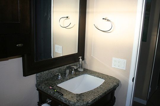 4th image of 939 Stiles Ct