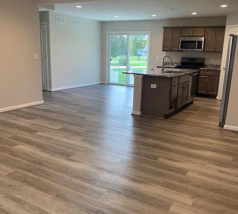 5th image of 6072 Herons Cir