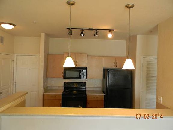 3rd image of 8290 Gate Pkwy W Unit 619