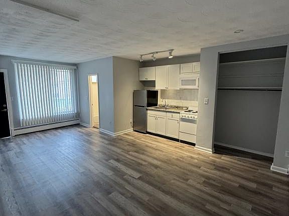 2nd image of 724 Delta Ave APT 7