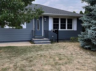 580 S 11th St, Marion, IA 52302