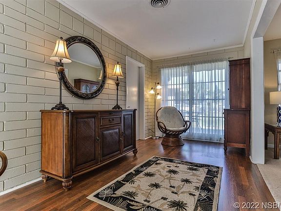 5th image of 207 Bonner Ave